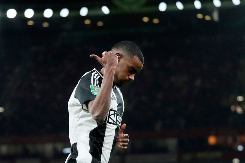 Ternyata, MU Sempat Dekati Alexander Isak Sebelum Liverpool Mengincar